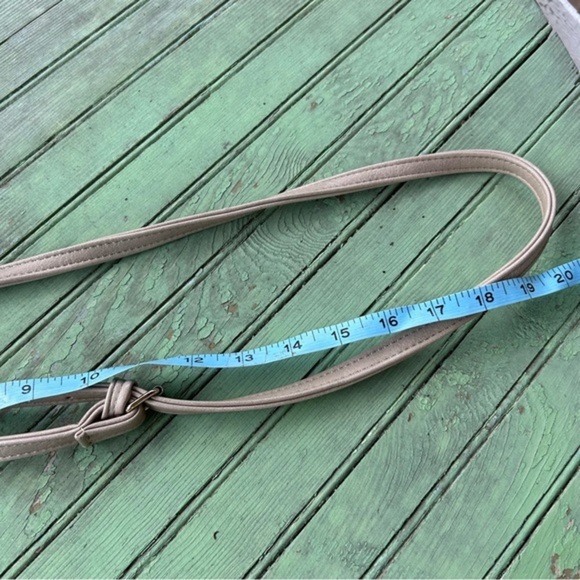 Coco Carmen Gray Crossbody Wallet Gold - Picture 11 of 12